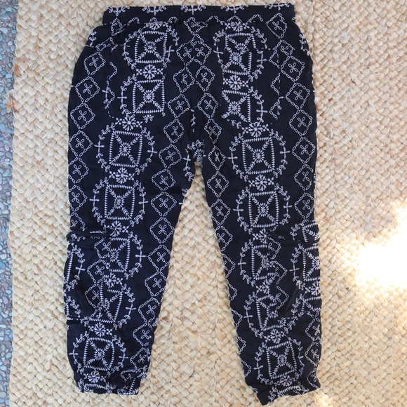 Johnny Was Pete & Greta Embroidered Pants - Picture 9 of 13